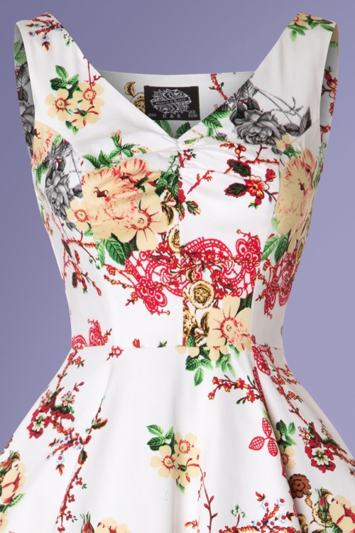 Hearts & Roses - Susan Floral Swing Dress Années 50 en Blanc 4
