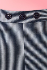 Collectif Clothing - Talis Gestreifte Zigarettenhose in Navy und Elfenbein 3