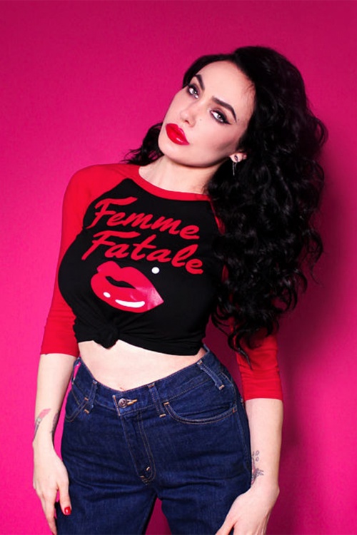 Vixen by Micheline Pitt - Exclusief TopVintage ~ Femme Fatale Baseballshirt in zwart en rood 2