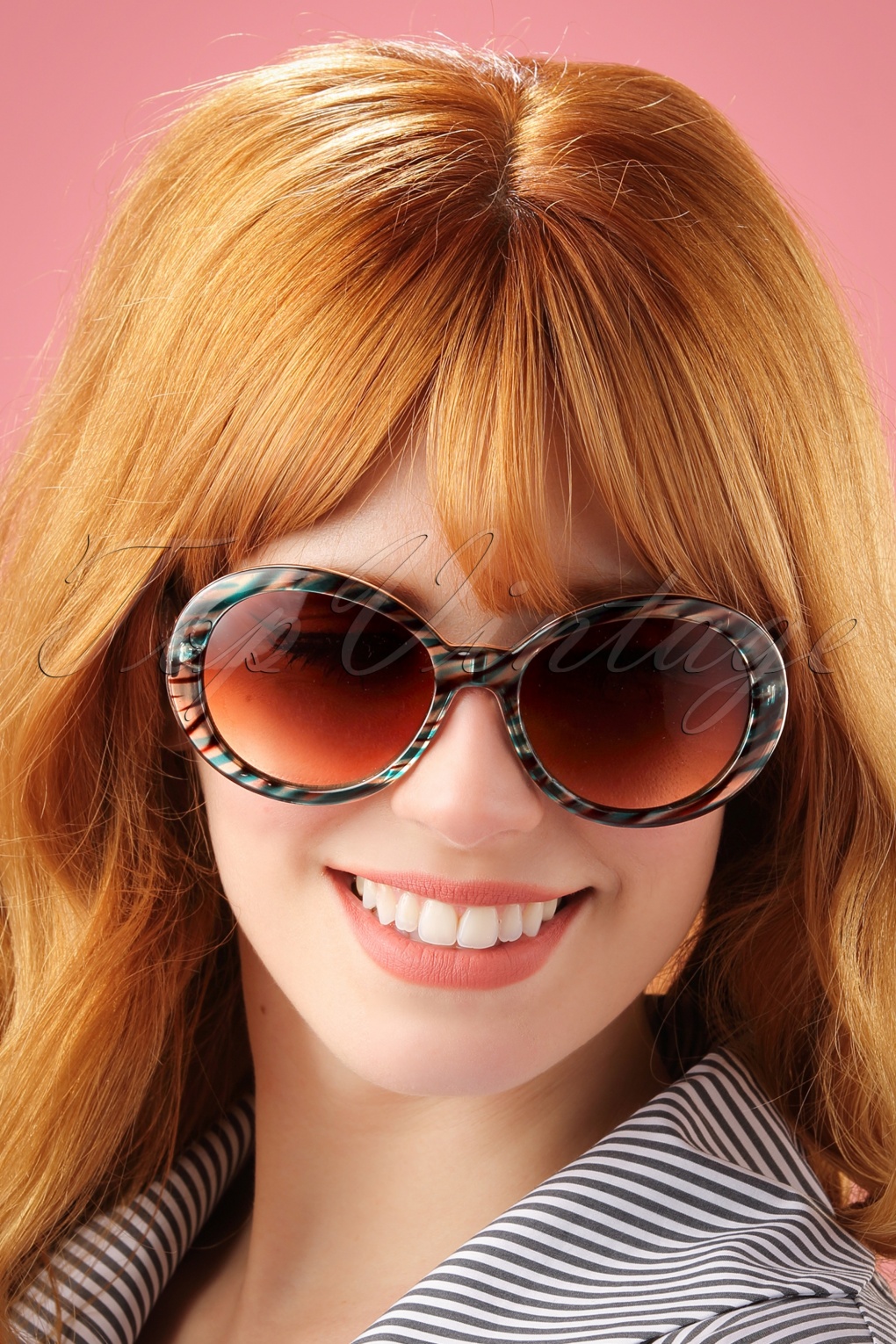 60s So Retro Vanity Sunglasses in Blue