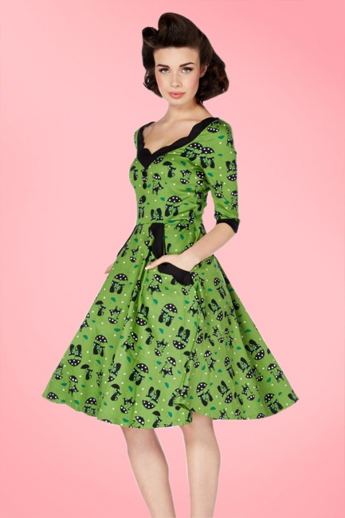 Vixen - 50s Jade Cat Swing Dress in Green 3