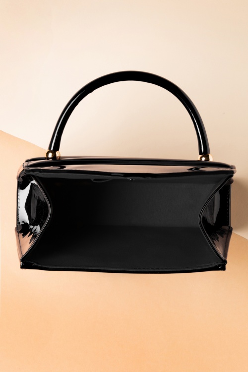 La Parisienne - 60s Lillian Lacquer Flap Bag in Black 6