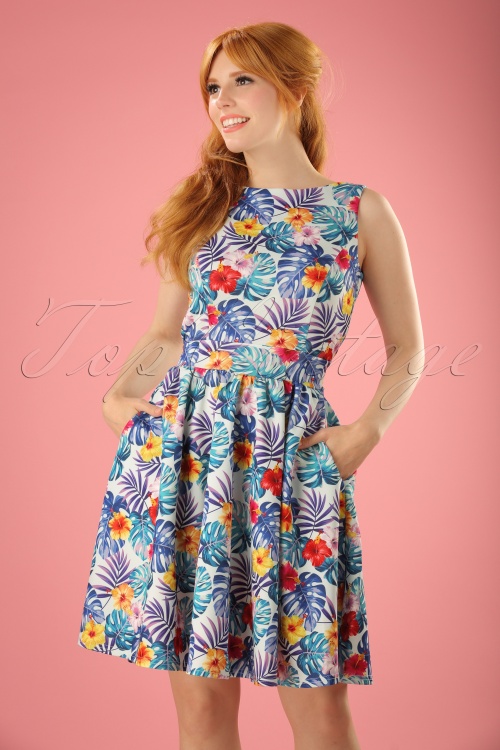 Lady V by Lady Vintage - TopVintage exclusive ~ Tea Tropical Leaves Swing Dress Années 50 en Bleu Clair