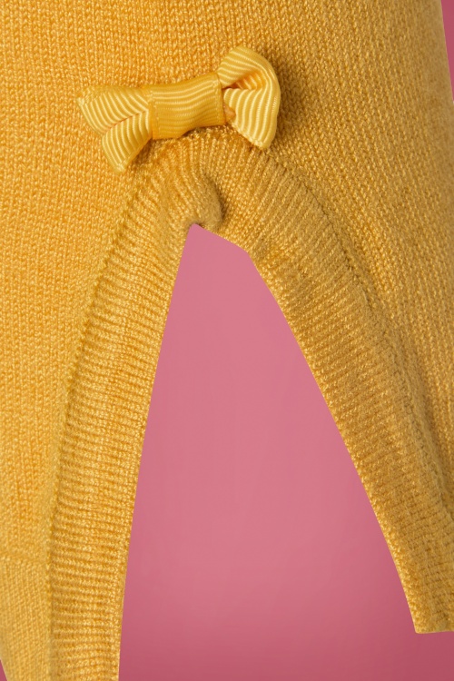 Banned Retro - 60s Charming Heart Knit Sweater in Mustard 3
