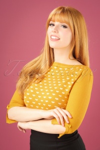 Banned Retro - 60s Charming Heart Knit Sweater in Mustard