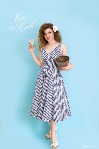 Miss Candyfloss - Odessa Bake Swingkleid mit marineblauen Streifen 9