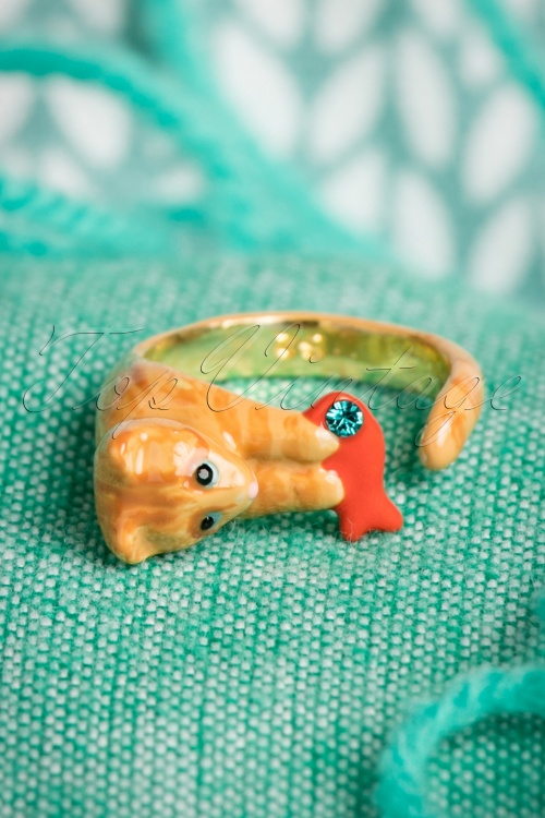 N2 - 50s Playful Kitten And Goldfish Ring in Gold 4