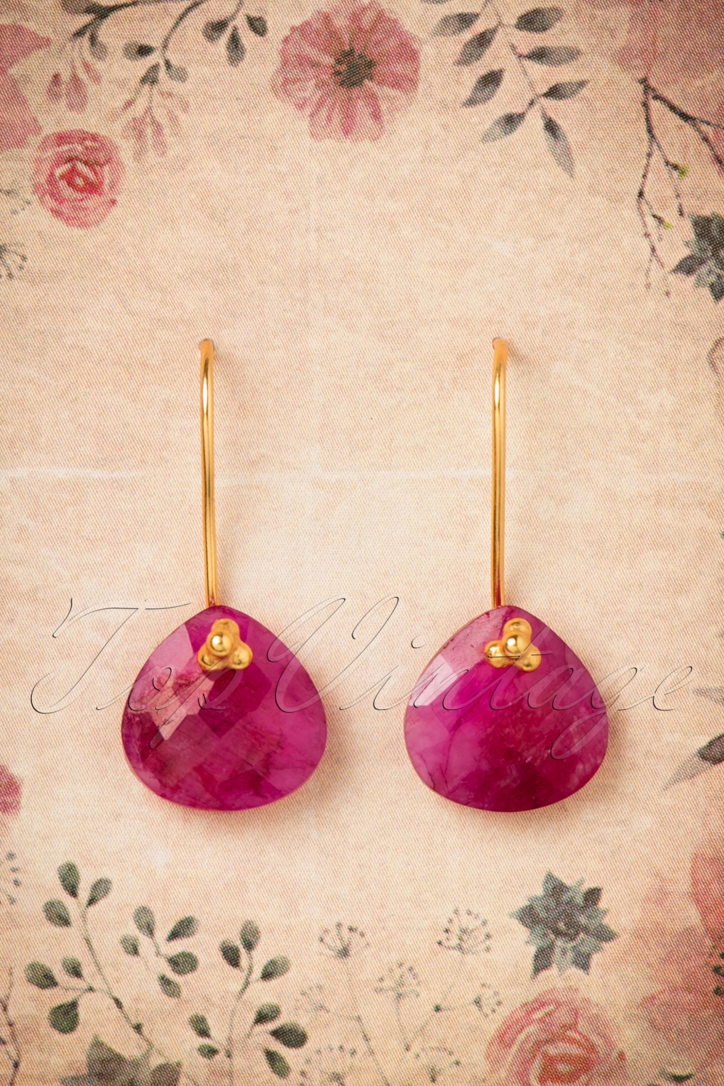 1960s Costume Jewelry Vintage Style Necklaces, Earrings, Bracelets