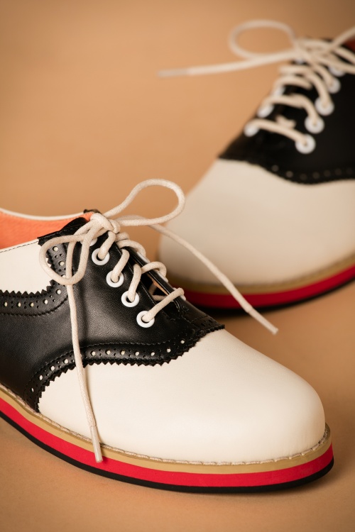 Banned Retro - 60s Old Soul Dancer Shoes in White and Black 4