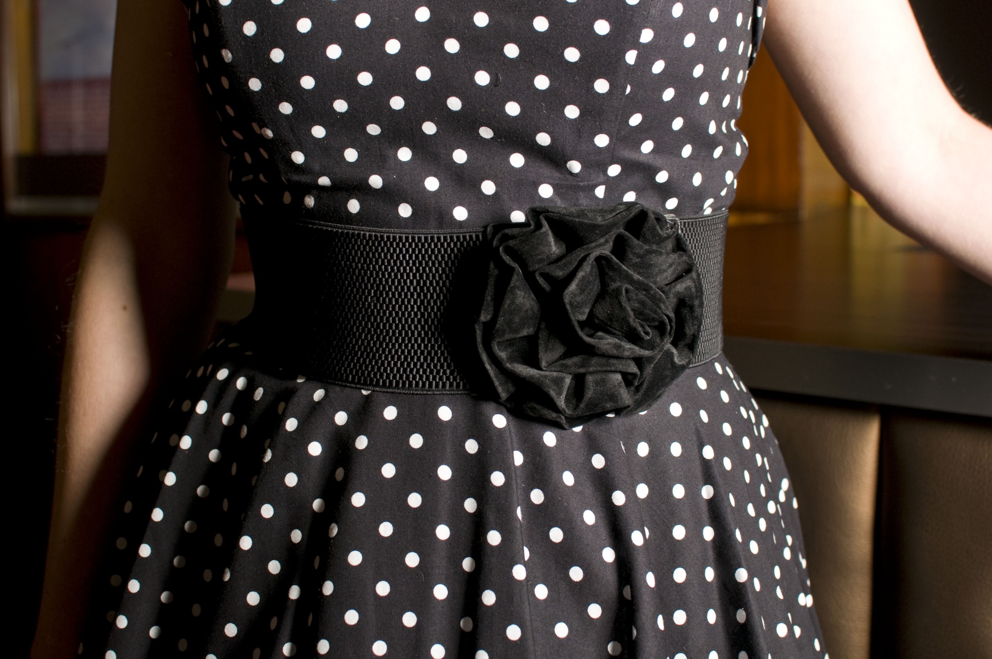 Collectif Clothing - Fluweel Rose elastische tailleriem in zwart 2