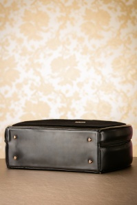 Collectif Clothing - 50s Tammy Velvet Travel Bag in Black 6