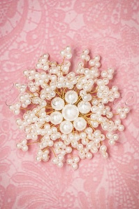 Collectif Clothing - 40s Pearl Cluster Brooch in Gold