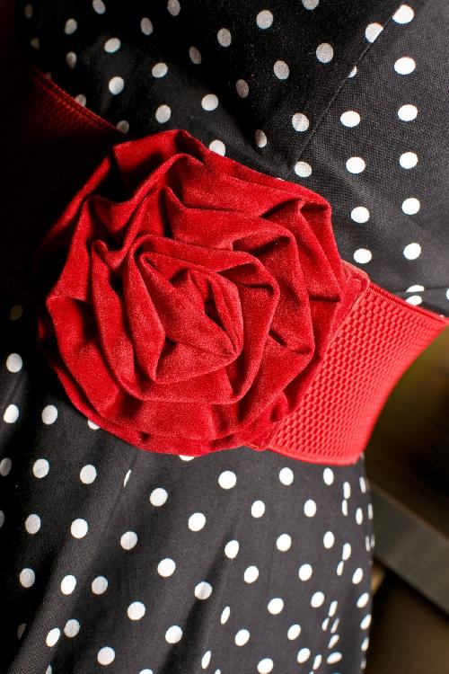Collectif Clothing - Velvet Rose Red elastischer Taillengürtel 2