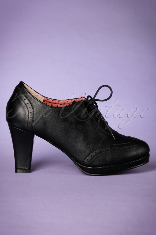 Bettie Page Shoes - 50s Saison Brogue Booties in Black