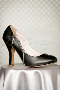 Pinup Couture - Edle Smitten Pumps in Schwarz