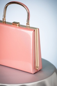 La Parisienne - 50s Leona Lacquer Lock Bag in Old Pink 3