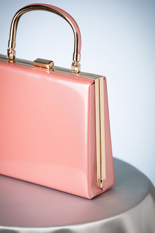 La Parisienne - 50s Leona Lacquer Lock Bag in Old Pink 3
