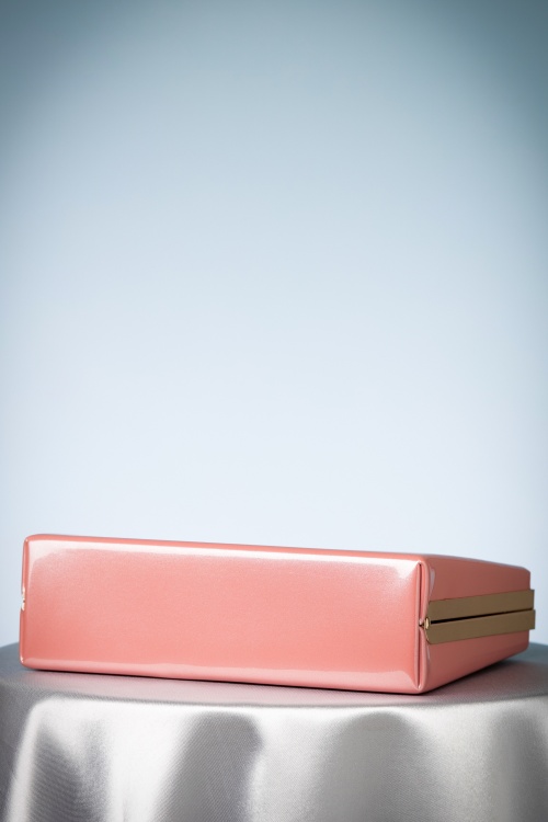 La Parisienne - 50s Leona Lacquer Lock Bag in Old Pink 5