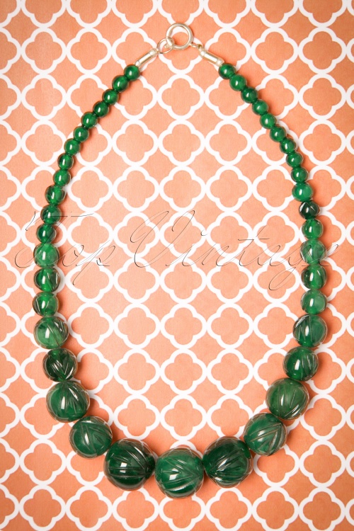Splendette - TopVintage Exclusive ~ 20s Luna Carved Pearl Necklace in Deep Green