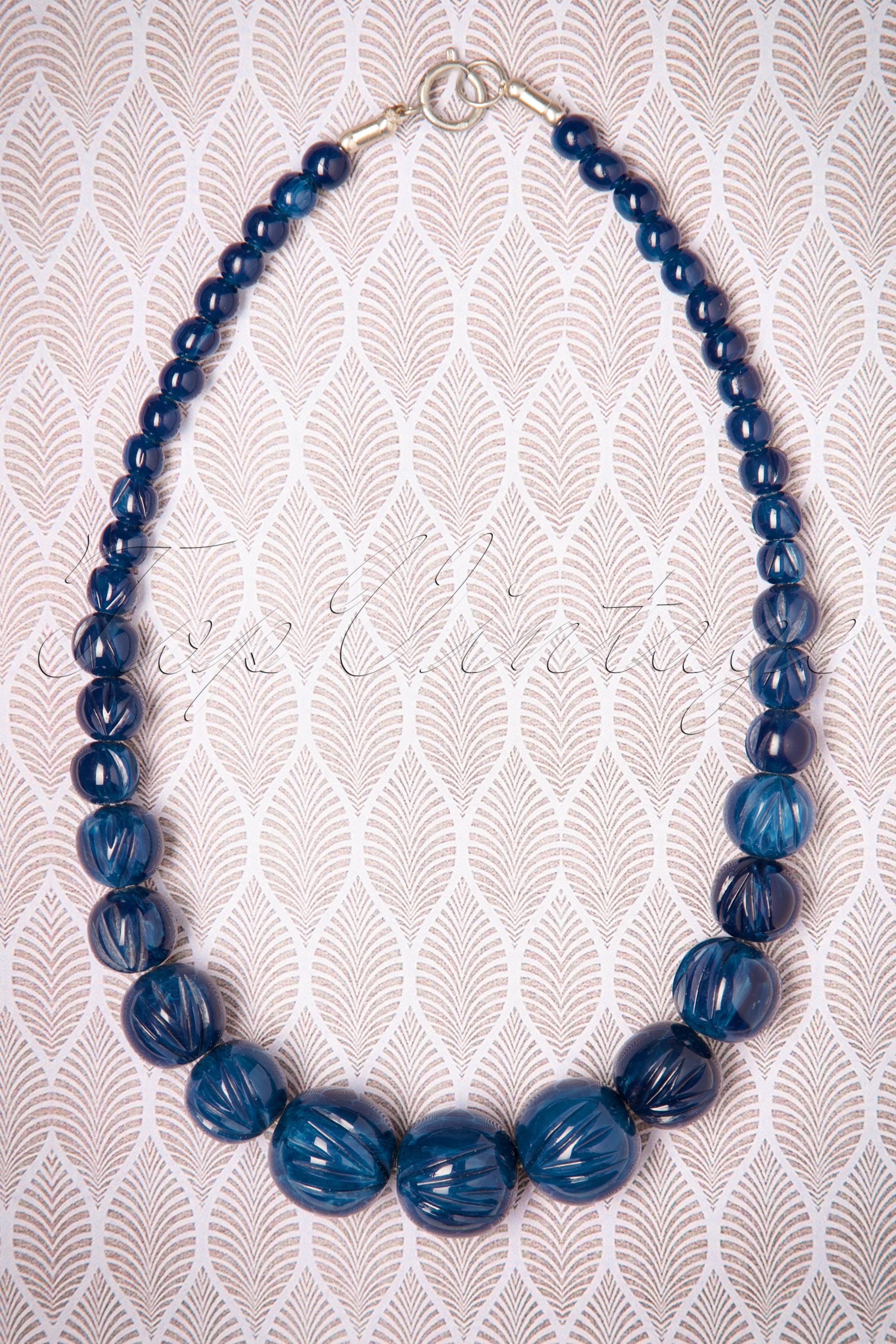 Splendette - Exclusief TopVintage ~ Luna gesneden parelketting in marineblauw