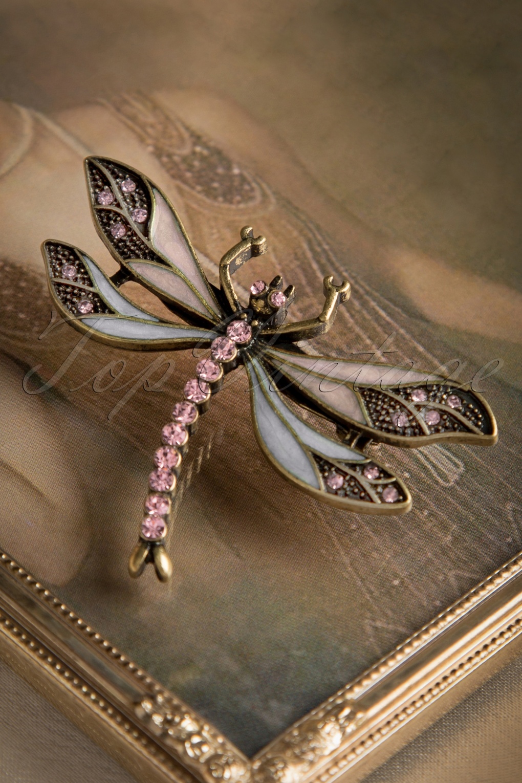 Lovely How To Train Your Dragonfly broche in lila | Shop bij Topvintage