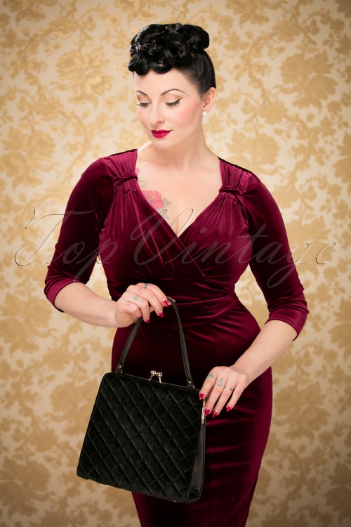 Vixen - 50s Quilted Velvet Handbag in Black 6