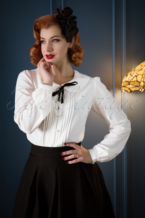Banned Retro - 40s Sailor Rose Blouse in Ivory