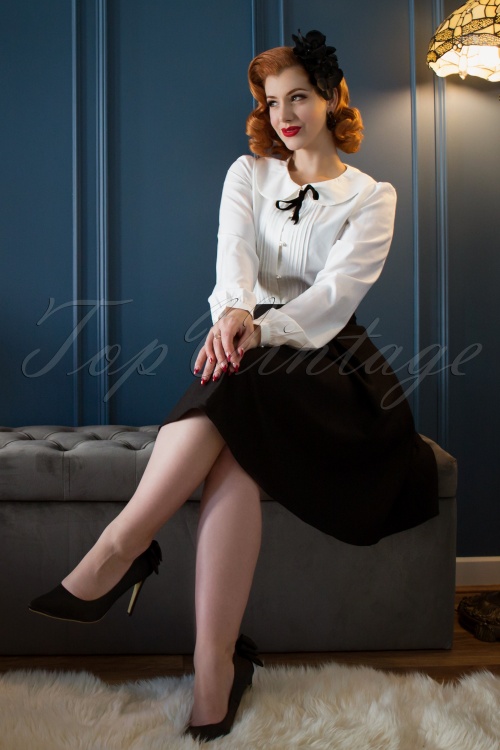 Banned Retro - 40s Sailor Rose Blouse in Ivory 3