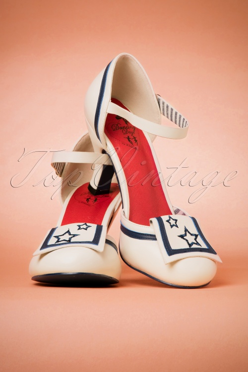 Banned Retro - 40s Mary Jane Beaufort Spice Pumps in Cream  5