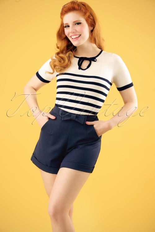 Banned Retro - 50s Betsey Shorts in Navy