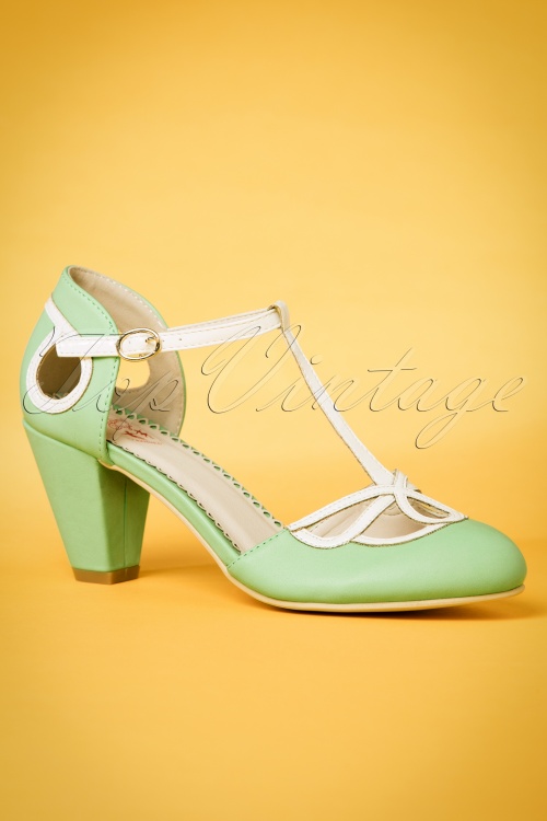 Banned Retro - 50s Lively Aimee T-Strap Pumps in Mint 4
