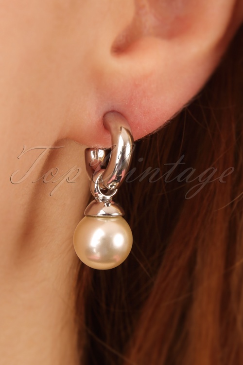 Darling Divine - 50s Betty Pearl Drop Earrings in Silver