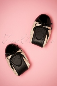 Butterfly Twists - Foldable Ballerina Olivia Quilted Patent Toe Cream and Black 8