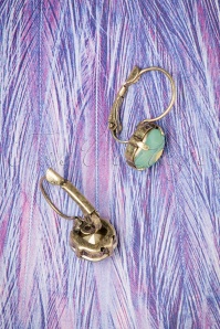 Lovely - Kussen gesneden vintage oorbellen in Pacific Opal 3