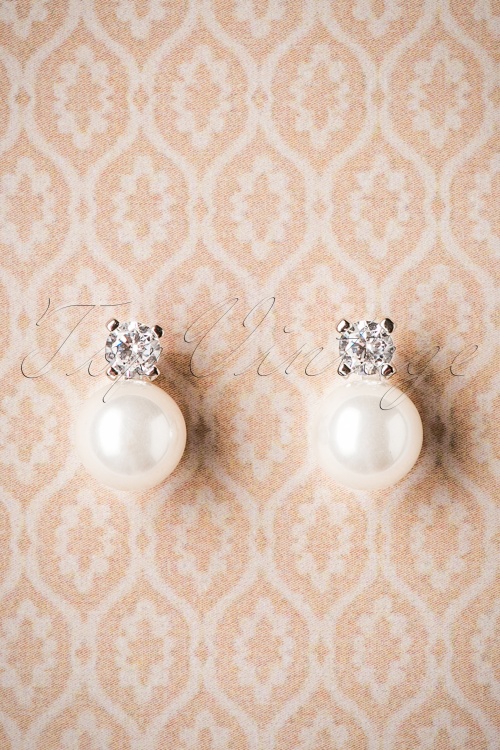  - 50s Graziana Pearl Earrings in White