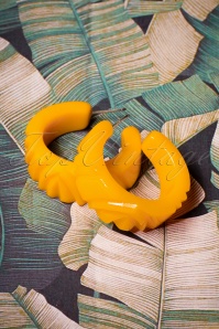 Splendette - TopVintage Exclusive ~ 40s Yolk Heavy Carve Hoop Earrings in Yellow