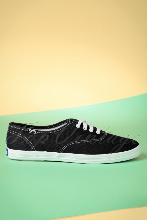 Keds - 50s Champion Core Text Sneakers in Black 6