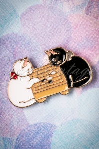 Collectif Clothing - 50s May The Best Cat Win Pin in Gold