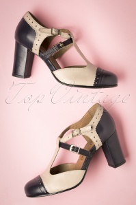 La Veintinueve - 60s Elena Leather T-Strap Pumps in Beige and Blue