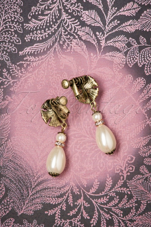 Lovely - Vayen Pearl Drop Clip Earrings Années 30 en Doré 2