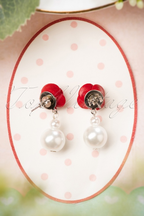 Sweet Cherry - 50s Rose and Pearl Earrings in Ivory 2