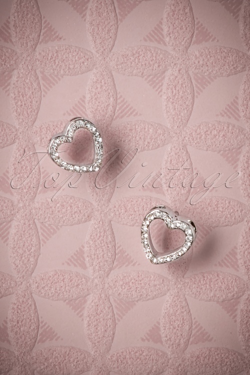 Darling Divine - 50s Sparkly Heart Stud Earrings in Silver