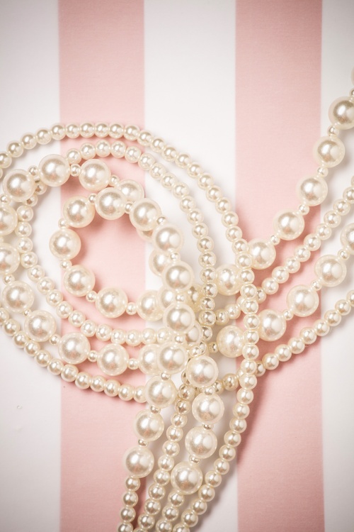 Darling Divine - Jackie Layered Pearl Necklace Années 50 en Blanc Crème 3