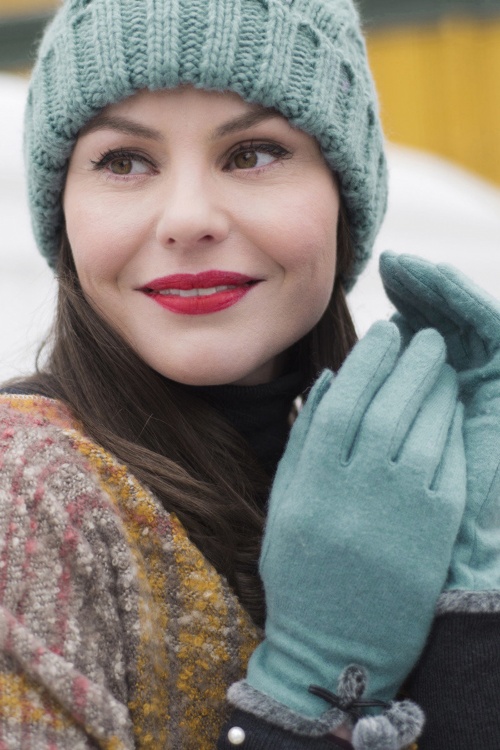 Powder - Betty Pom Pom Wool Gloves Années 40 en Bleu Glacier 2
