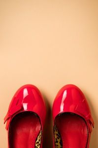Banned Retro - 50s Dragonfly Pumps in Red 2