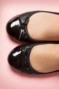 Butterfly Twists - Foldable Ballerina Olivia Quilted Patent Toe in Black 2