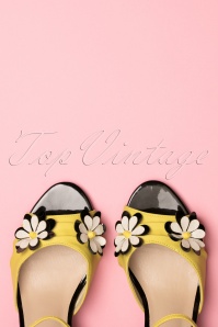 Banned Retro - 50s Dazed Blossom Sandals in Mustard and Black 5