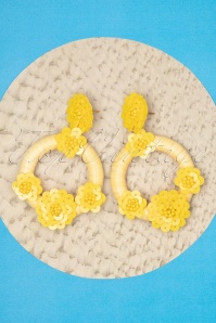 Darling Divine - 60s Happy Day Floral Hoop Earrings in Yellow 2
