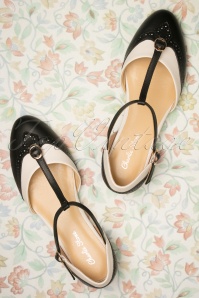 Charlie Stone - Parisienne Flache Schuhe mit T-Strap in Schwarz und Creme 2