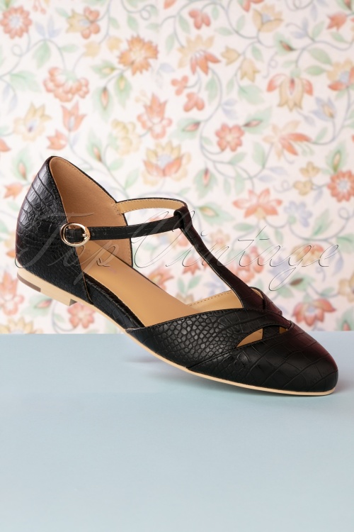 Charlie Stone - 50s Roma T-Strap Flats in Black 